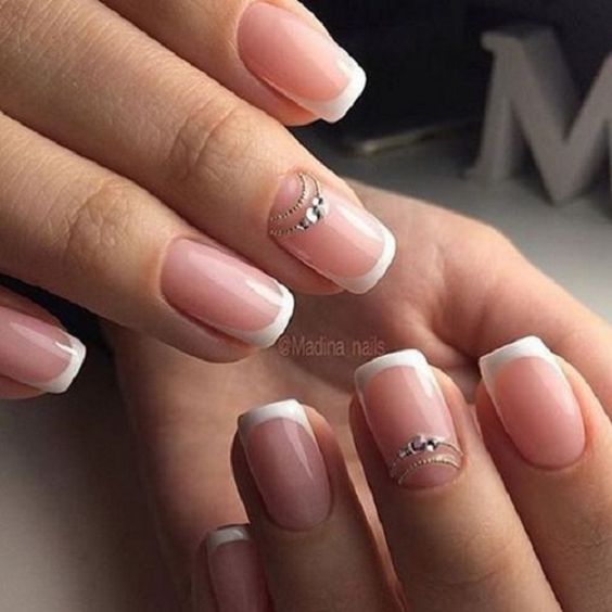 nail art mariage avec bijoux