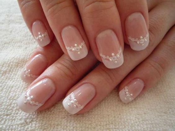 nail art mariage avec bijoux